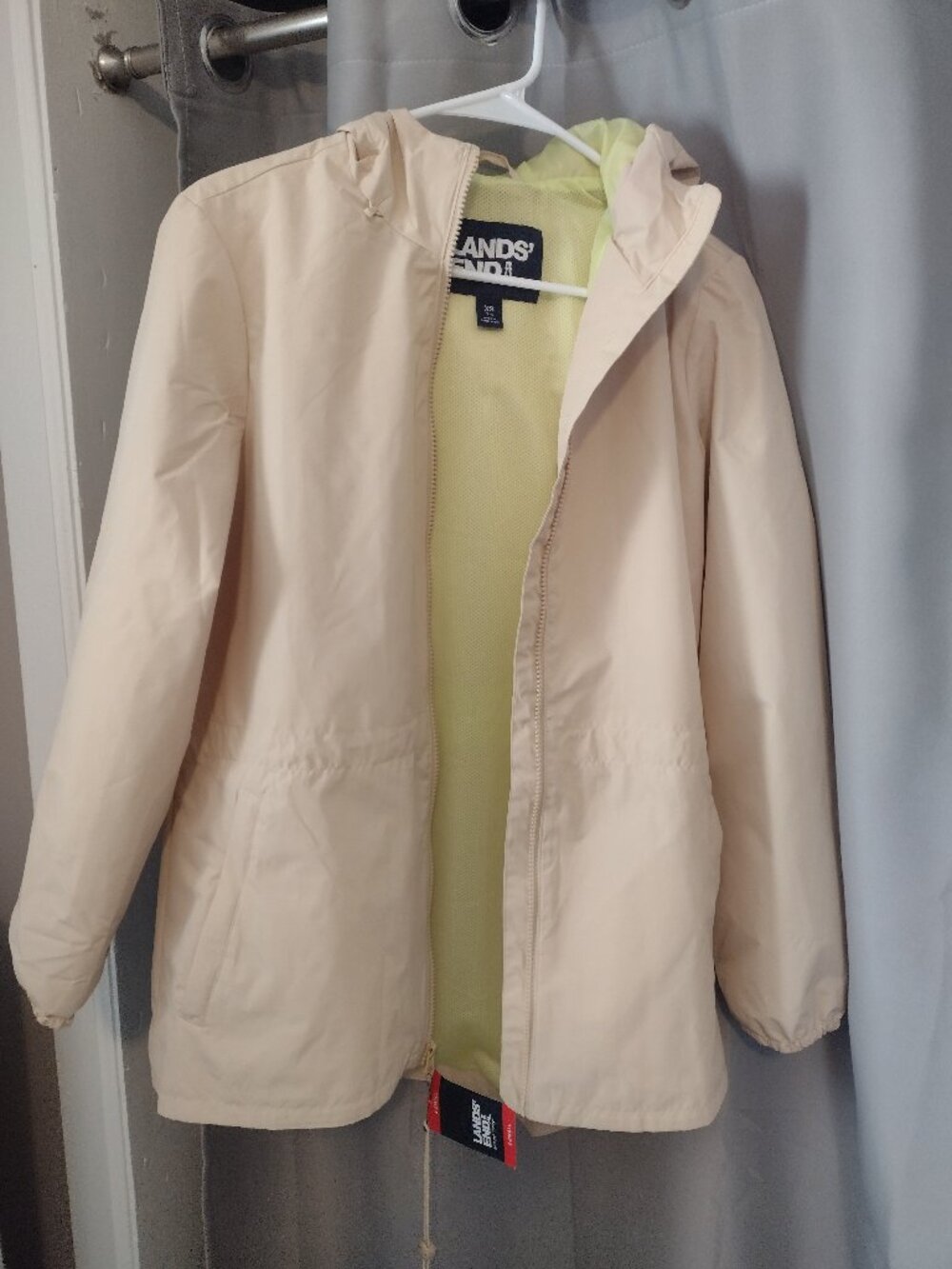 Lands End XS Womens raincoat new with tags